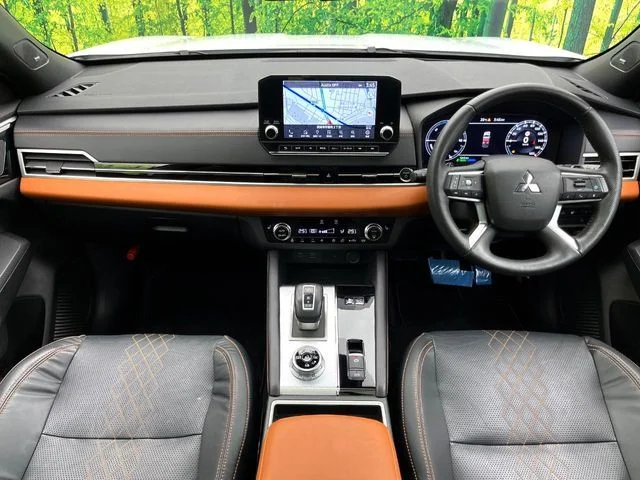 Mitsubishi OUTLANDER PHEV P photo 2