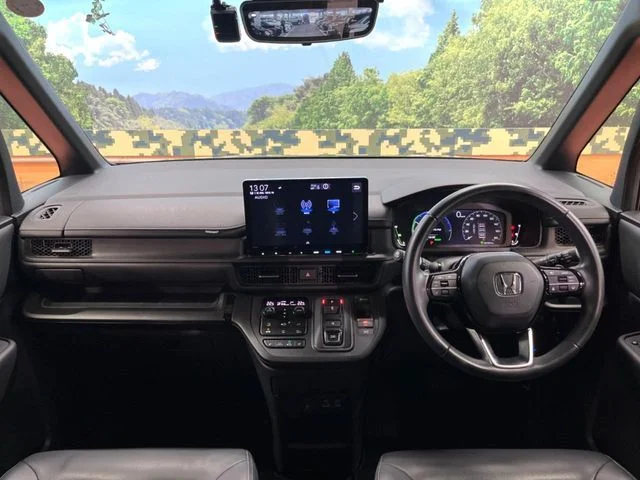 Honda STEPWAGON e:HEV SPADA ベースグレード photo 2