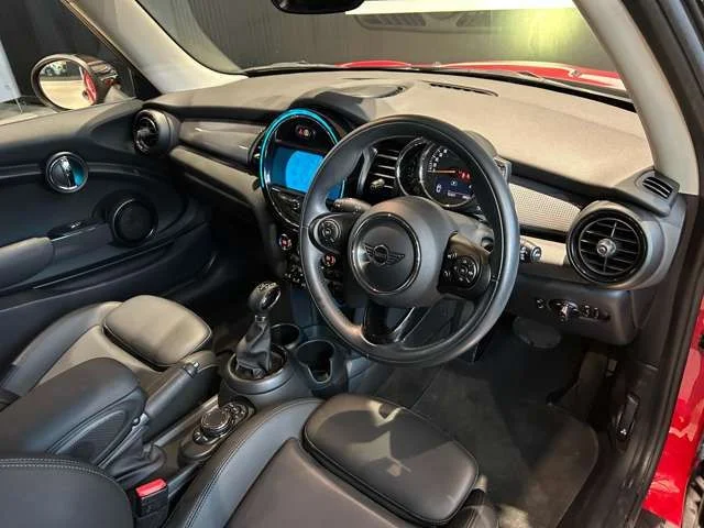 Bmw MINI COOPER D ベースグレード photo 3