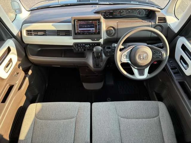 Honda N BOX L photo 2