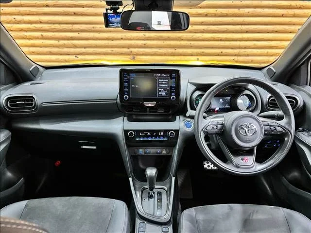 Toyota YARIS CROSS HYBRID GR　スポーツ photo 2