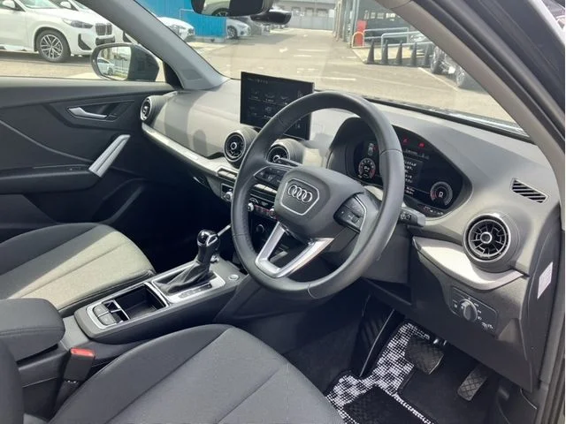 Audi AUDI Q2 35　TFSI　アドバンスド photo 2