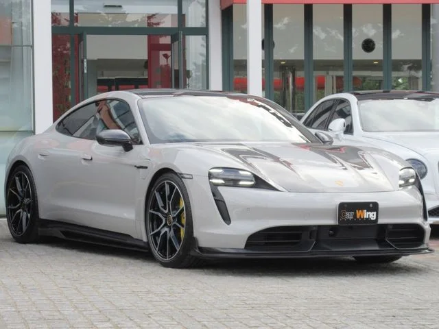 Porsche PORSCHE Taycan ターボS photo 4