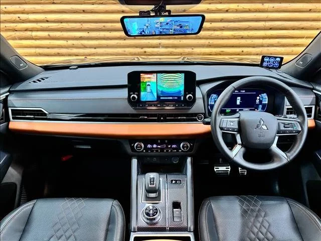Mitsubishi OUTLANDER PHEV P photo 2