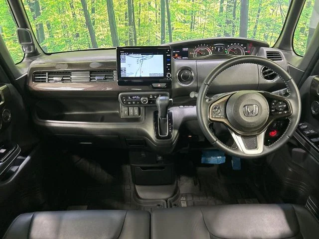 Honda N BOX CUSTOM G　Lターボ　ホンダセンシング photo 2