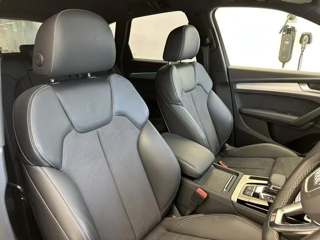 Audi AUDI Q5 40　TDI　クワトロ　Sライン photo 4