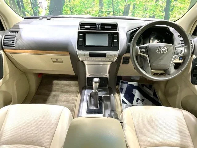 Toyota LANDCRUISER PRADO TX　Lパッケージ photo 2