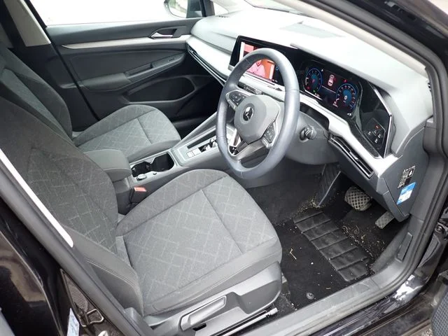 Volkswagen VOLKSWAGEN GOLF eTSI　アクティブ photo 2