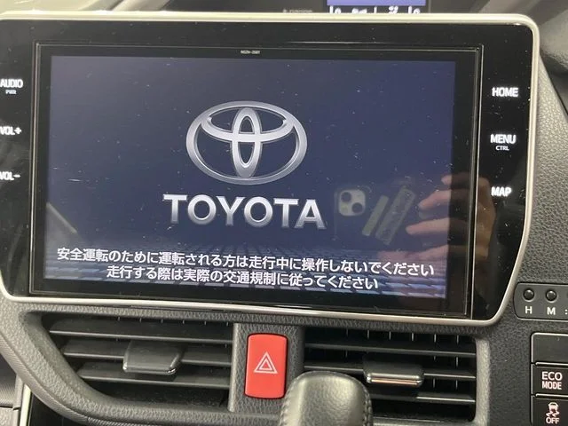 Toyota VOXY ZS　煌3 photo 3