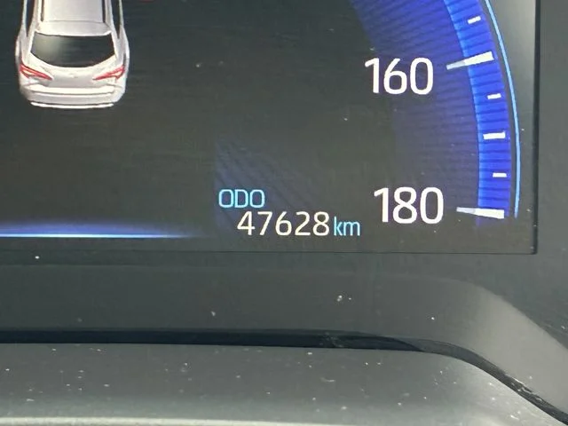 Toyota COROLLA TOURING HYBRID W×B photo 2