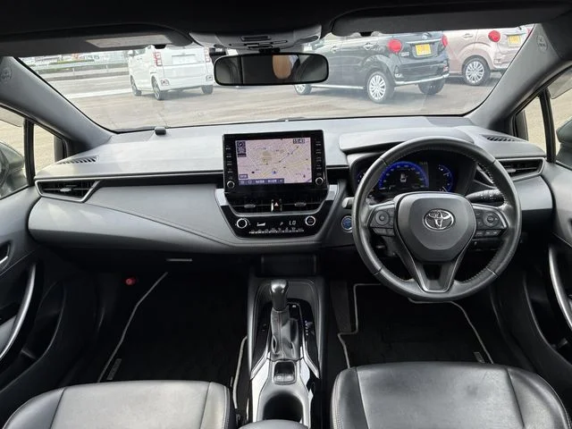 Toyota COROLLA TOURING HYBRID W×B photo 4