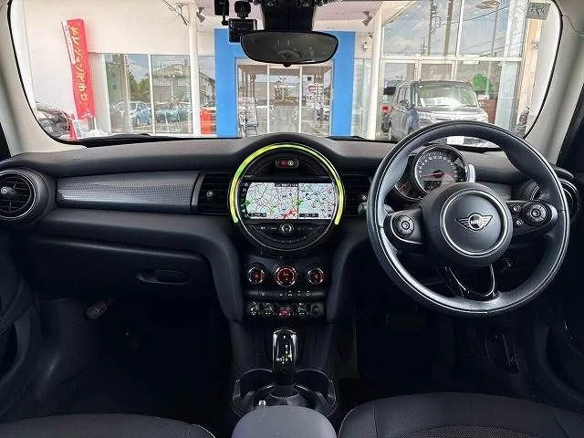 Bmw MINI COOPER 5DOOR ベースグレード photo 2