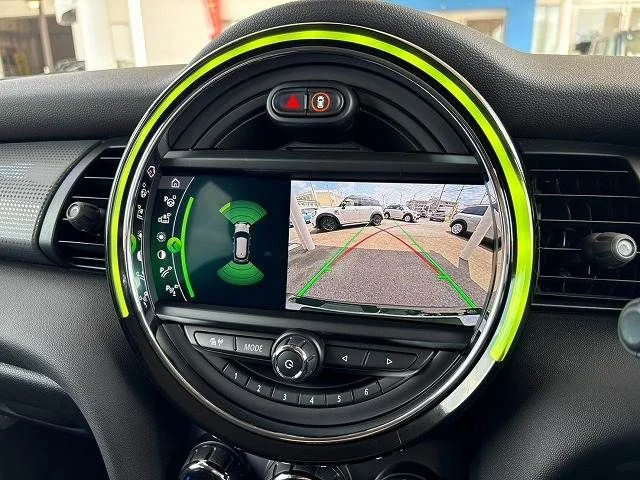 Bmw MINI COOPER 5DOOR ベースグレード photo 4