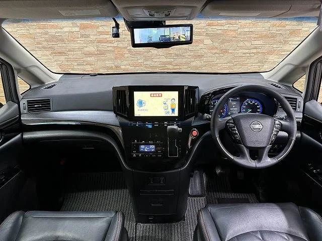 Nissan ELGRAND 250ハイウェイスター　プレミアム　アー photo 2