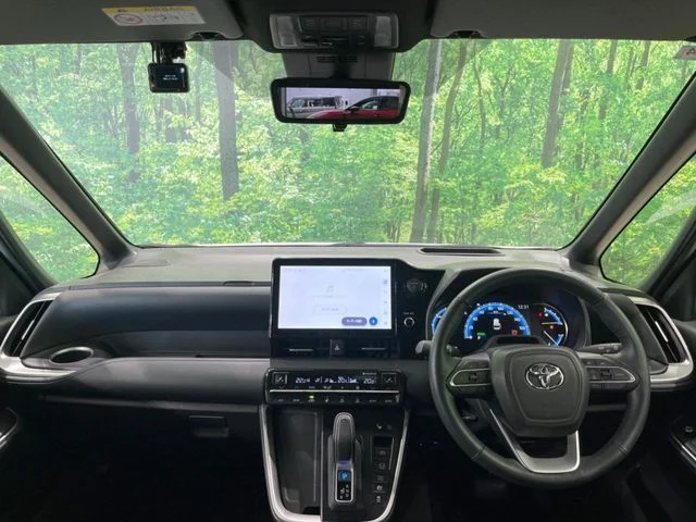 Toyota VOXY HYBRID ハイブリッド　S−Z photo 2