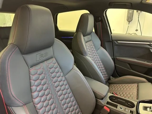 Audi AUDI RS3 SPORTBACK ベースグレード photo 4