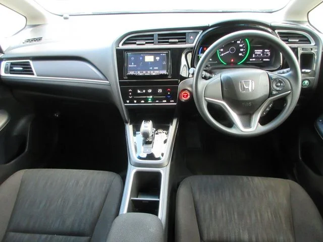 Honda SHUTTLE HYBRID ホンダセンシング photo 2