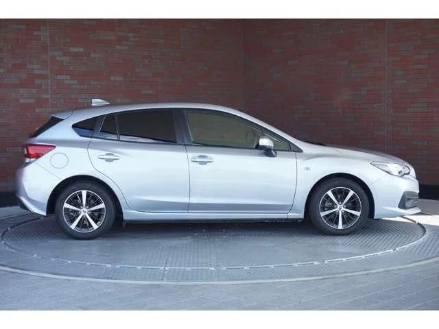 Subaru IMPREZA SPORT i−L　アイサイト photo 2