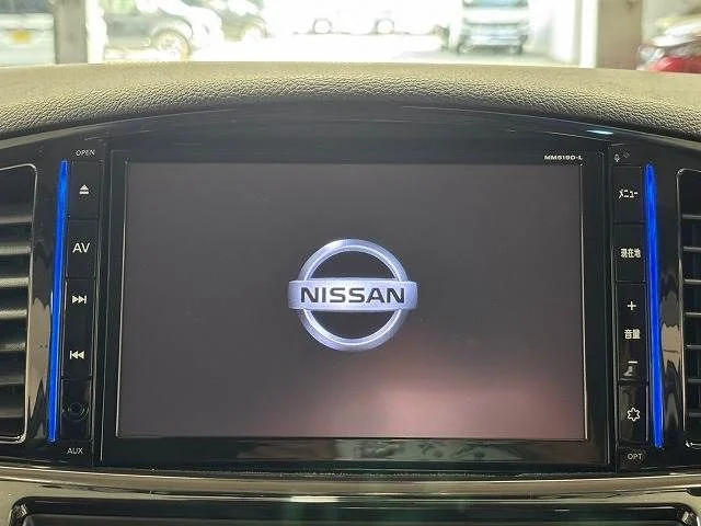 Nissan ELGRAND 250ハイウェイスターS photo 3