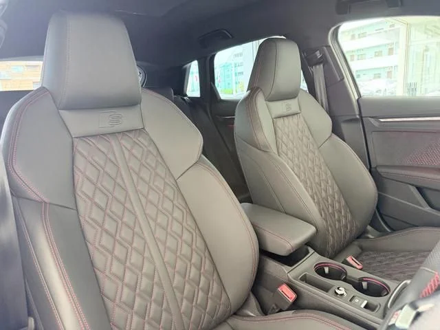 Audi AUDI S3 SPORTBACK ベースグレード photo 4