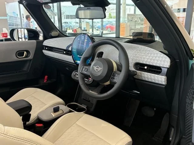 Bmw MINI COOPER open C photo 2