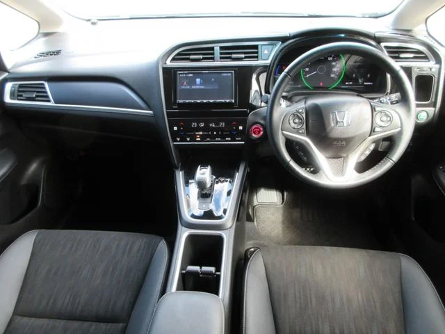 Honda SHUTTLE HYBRID X　ホンダセンシング photo 2