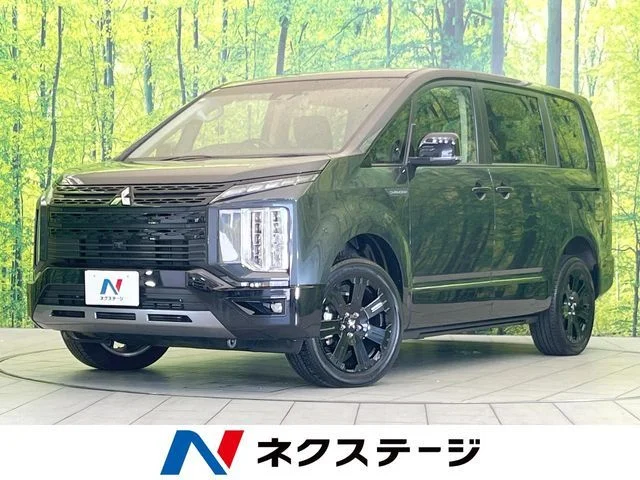 Mitsubishi DELICA D:5 4WD シャモニー 2024