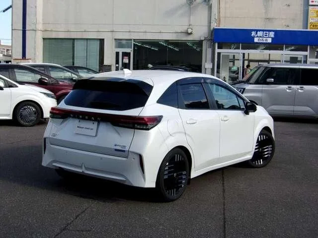 Nissan AURA G　FOUR photo 2