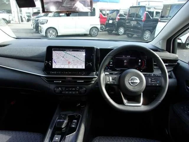 Nissan AURA G　FOUR photo 3