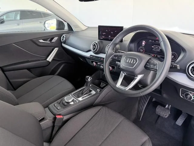 Audi AUDI Q2 35　TFSI　アドバンスド photo 2