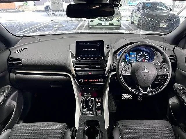 Mitsubishi ECLIPSE CROSS PHEV P photo 2