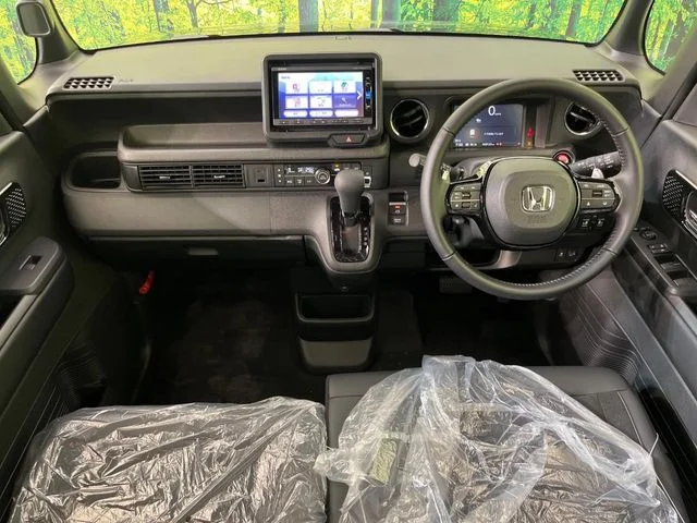 Honda N BOX CUSTOM ターボ　ブラックスタイル photo 2