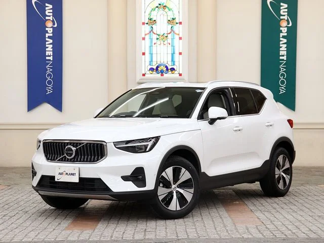 Volvo VOLVO XC40 B3 2025