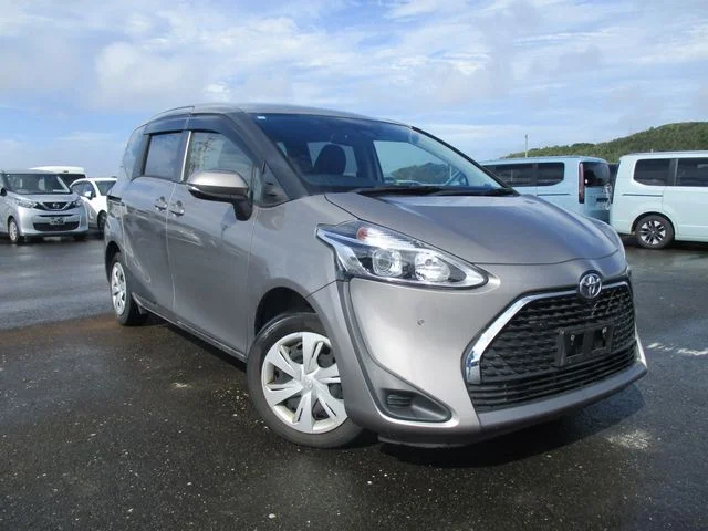 Toyota SIENTA ファンベース　X 2021