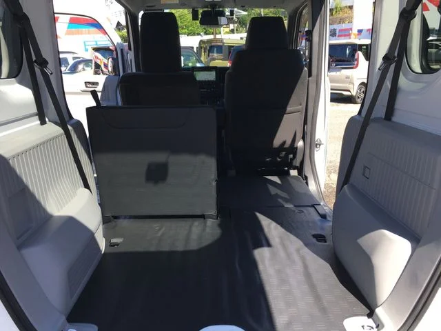 Honda N-VAN e: L4 photo 3