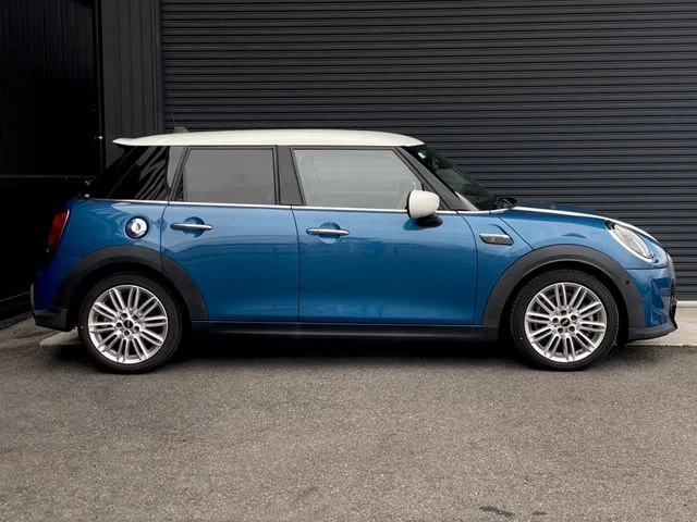 Bmw MINI COOPER SD 5DOOR ベースグレード photo 3