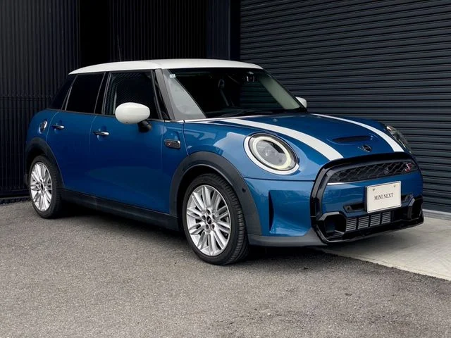 Bmw MINI COOPER SD 5DOOR ベースグレード photo 4