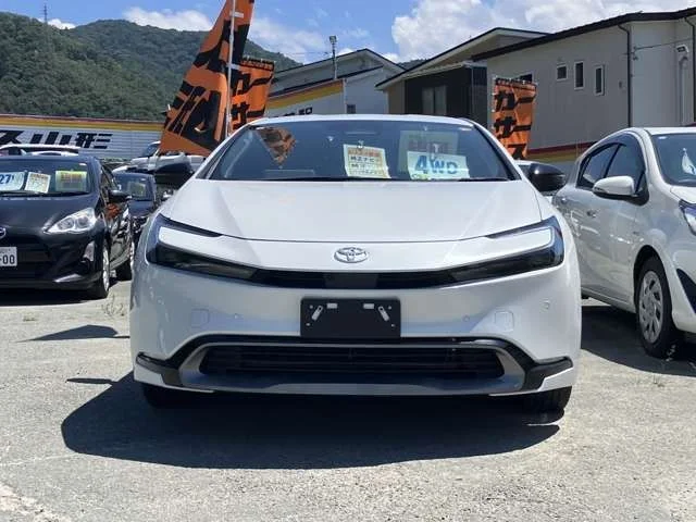 Toyota PRIUS 4WD Z photo 2