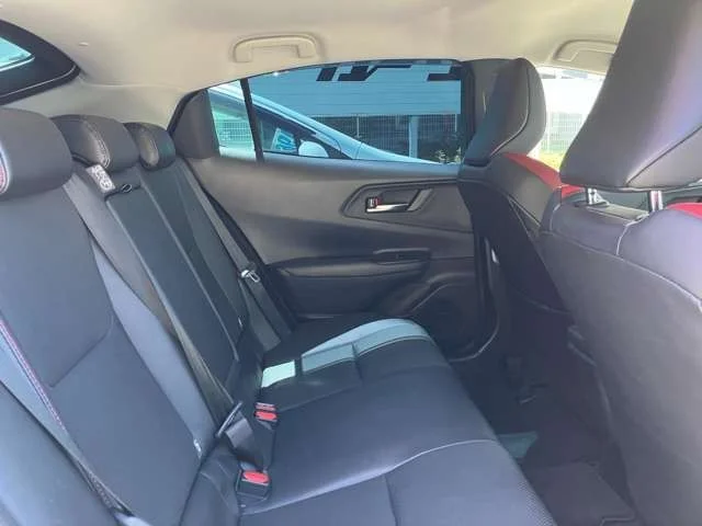 Toyota PRIUS 4WD Z photo 3