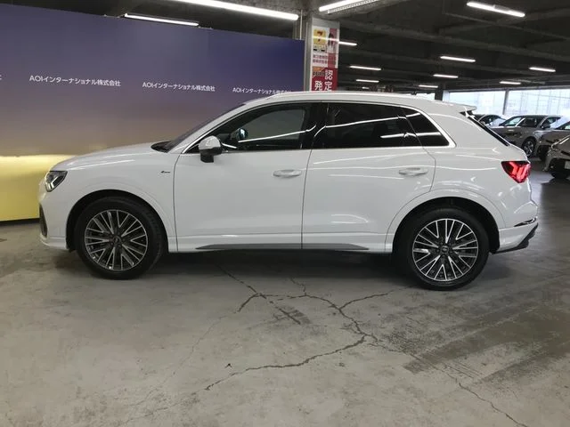 Audi AUDI Q3 35　TFSI　Sライン photo 3