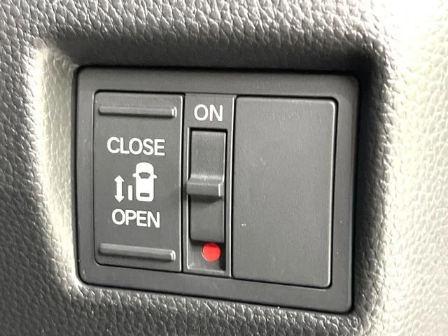 Honda N BOX 4WD L photo 3