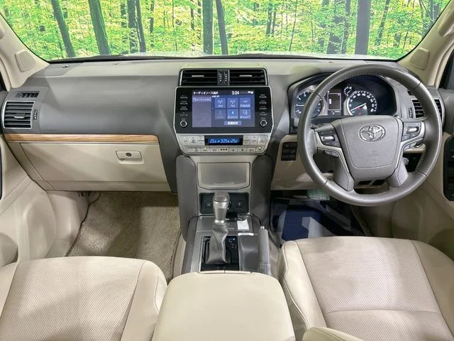 Toyota LANDCRUISER PRADO TX　Lパッケージ photo 2