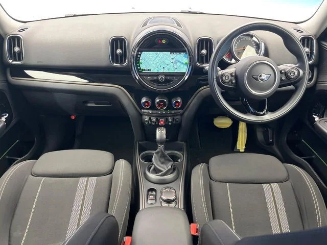 Bmw BMW MINI COOPER S CROSSOVER ベースグレード photo 2