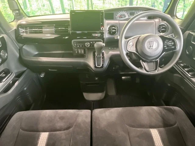 Honda N BOX CUSTOM L photo 2
