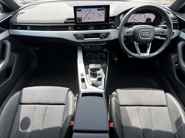 Audi AUDI A4 35　TFSI　Sライン photo 2