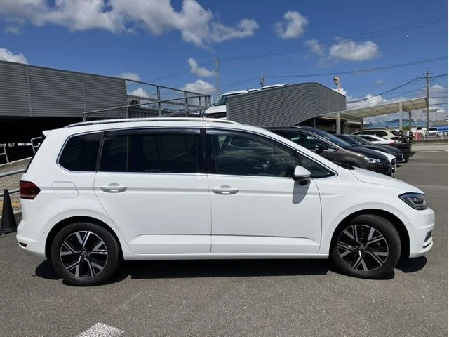 Volkswagen VOLKSWAGEN GOLF TOURAN TSI　ハイライン photo 4