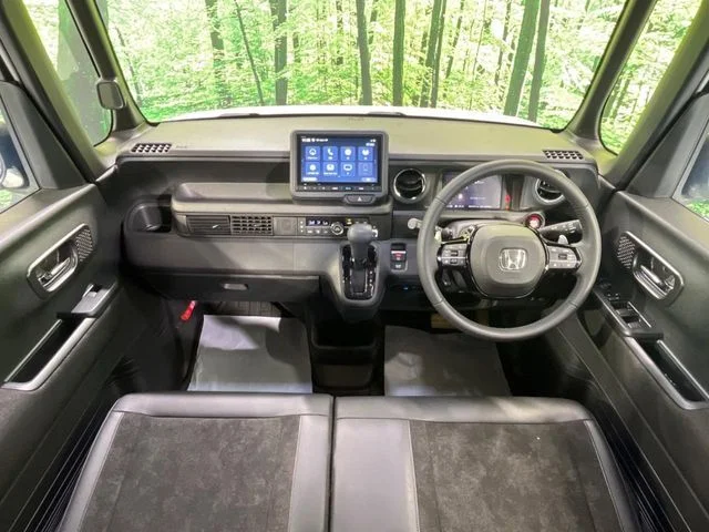 Honda N BOX CUSTOM ターボ photo 2