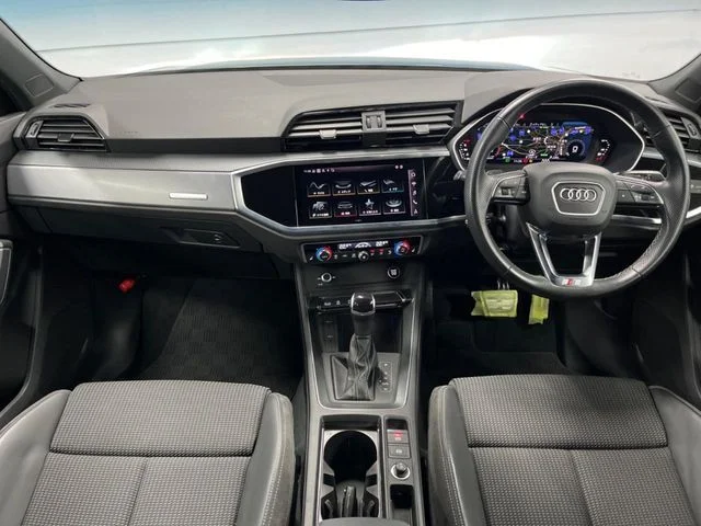 Audi AUDI Q3 SPORTBACK 35　TFSI　Sライン photo 2