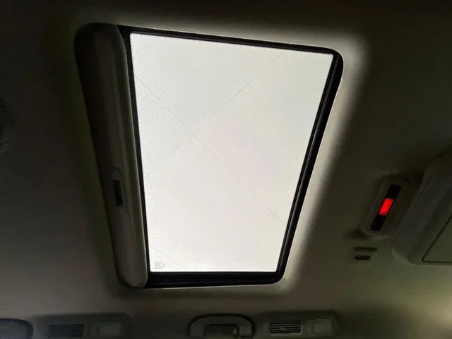 Nissan ELGRAND 250ハイウェイスターS　アーバンクロム photo 3