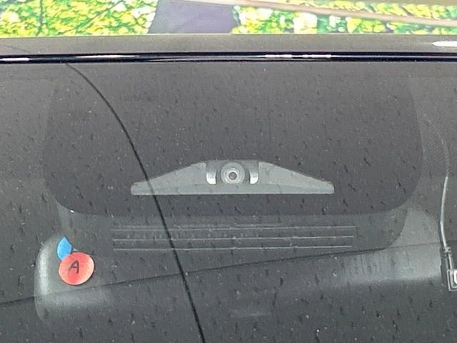 Toyota VOXY HYBRID S−Z photo 4
